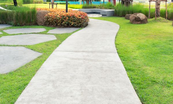 Concrete Sidewalk Installation in Issaquah